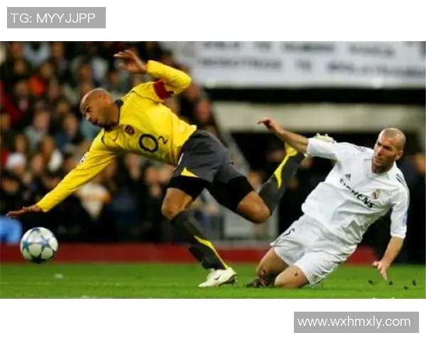 足球明星小罗的独特摆饰品展现个性与魅力